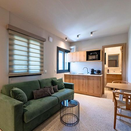 Asklipiou Cube - Kalamata Mediterranean Suites מראה חיצוני תמונה