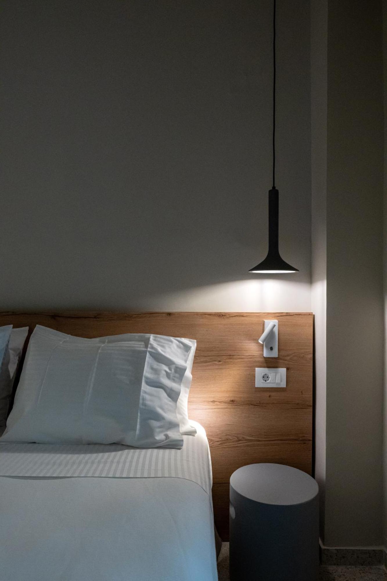 Asklipiou Cube - Kalamata Mediterranean Suites מראה חיצוני תמונה