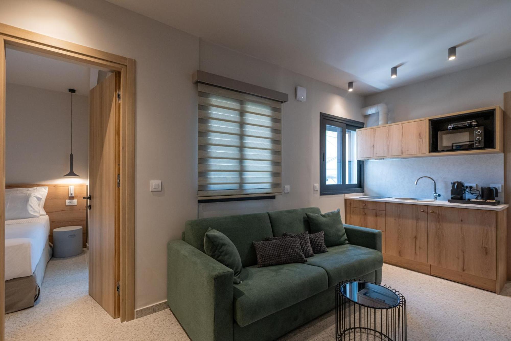 Asklipiou Cube - Kalamata Mediterranean Suites מראה חיצוני תמונה