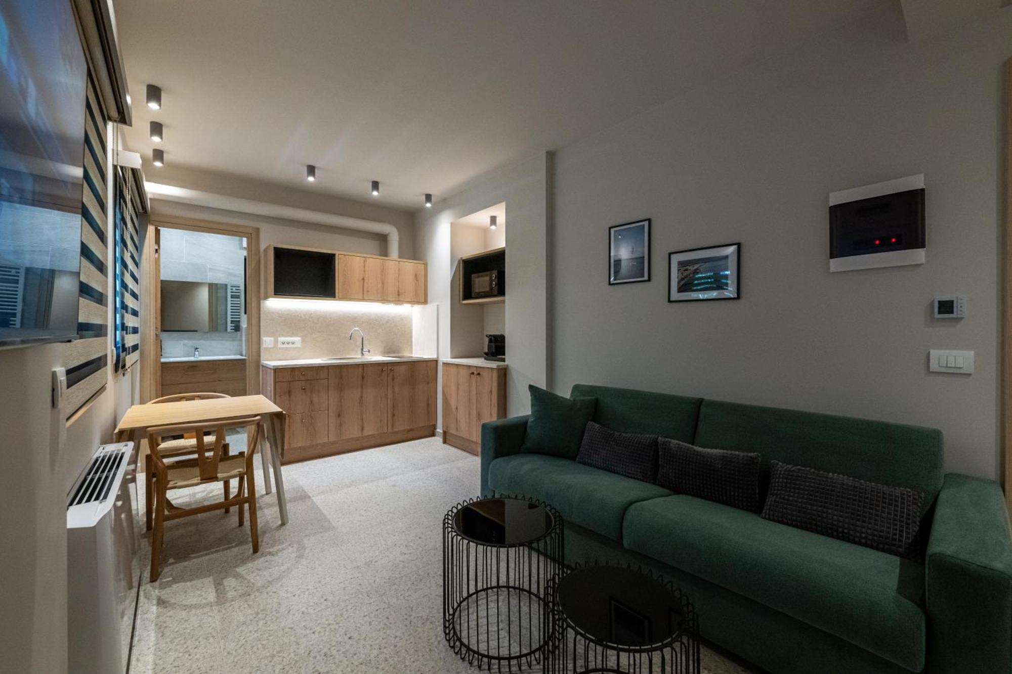 Asklipiou Cube - Kalamata Mediterranean Suites מראה חיצוני תמונה