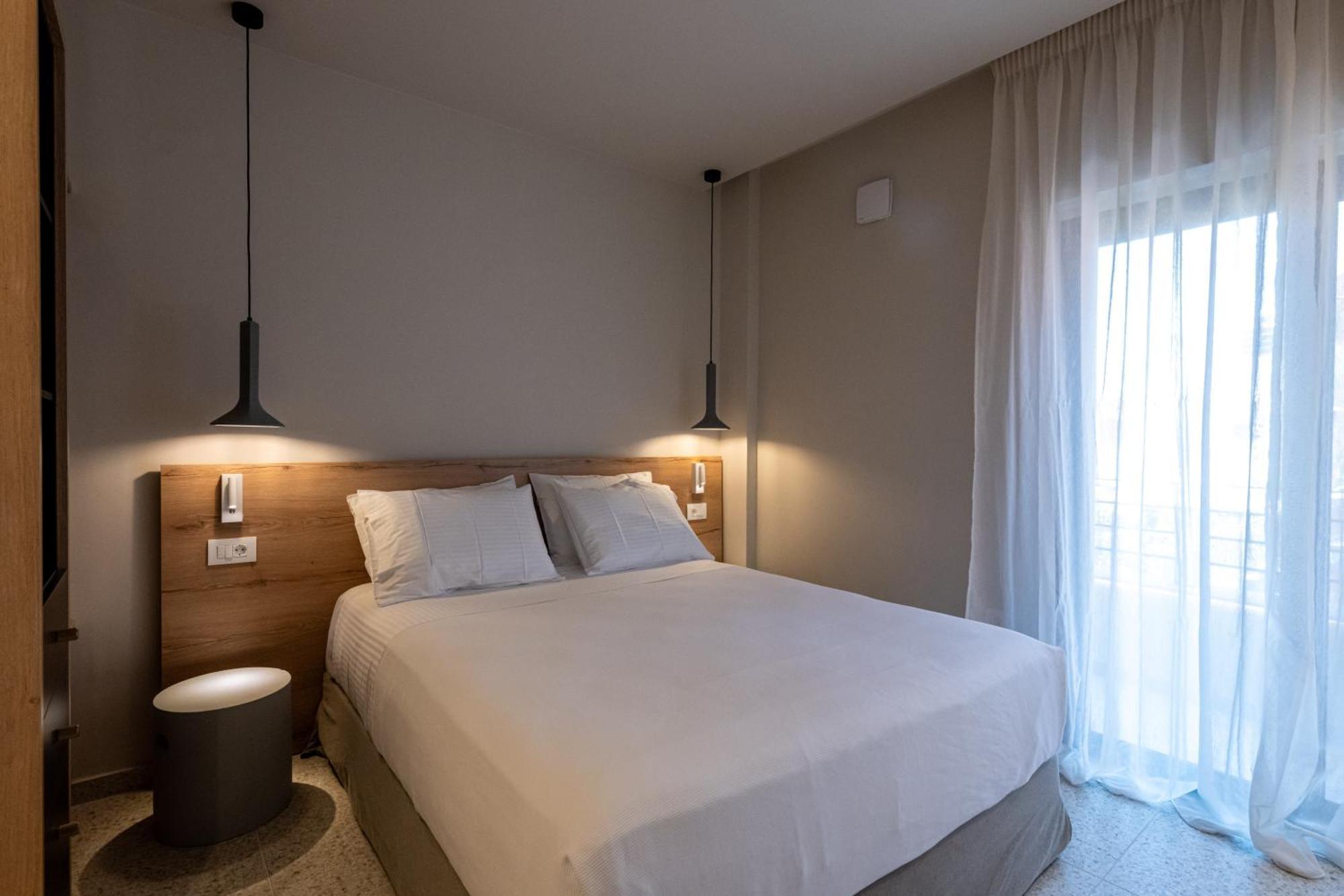 Asklipiou Cube - Kalamata Mediterranean Suites מראה חיצוני תמונה