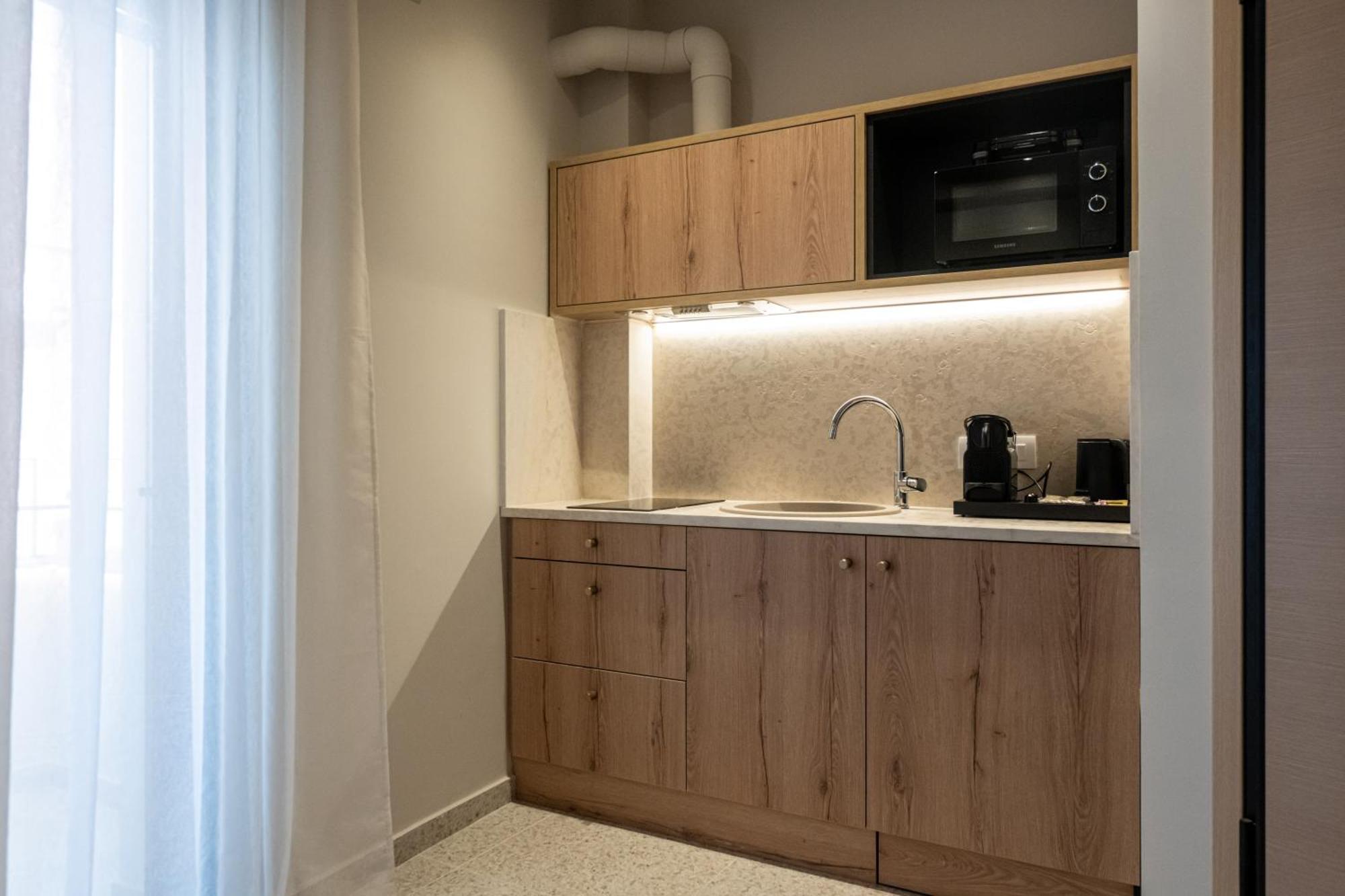 Asklipiou Cube - Kalamata Mediterranean Suites מראה חיצוני תמונה