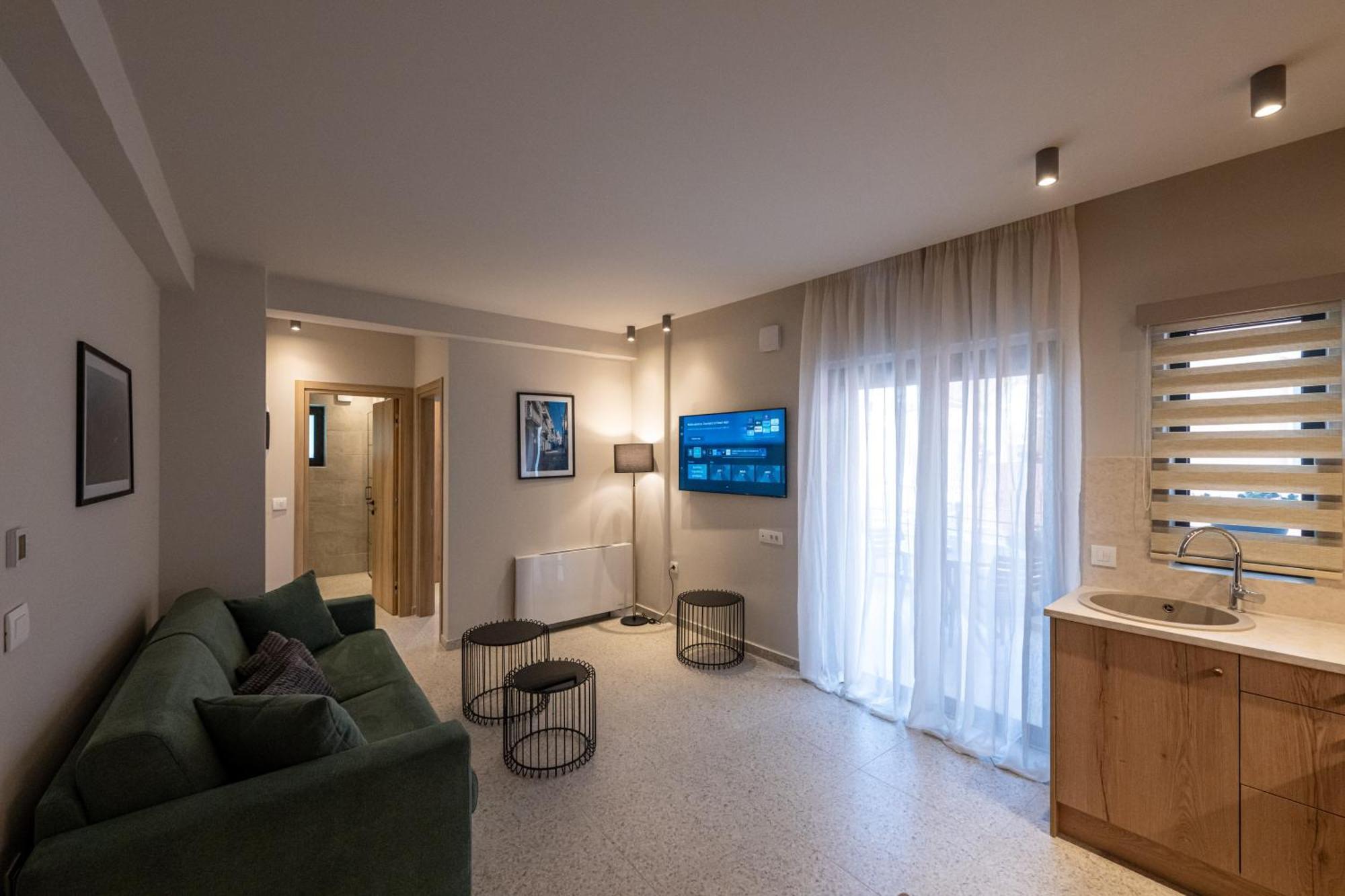 Asklipiou Cube - Kalamata Mediterranean Suites מראה חיצוני תמונה