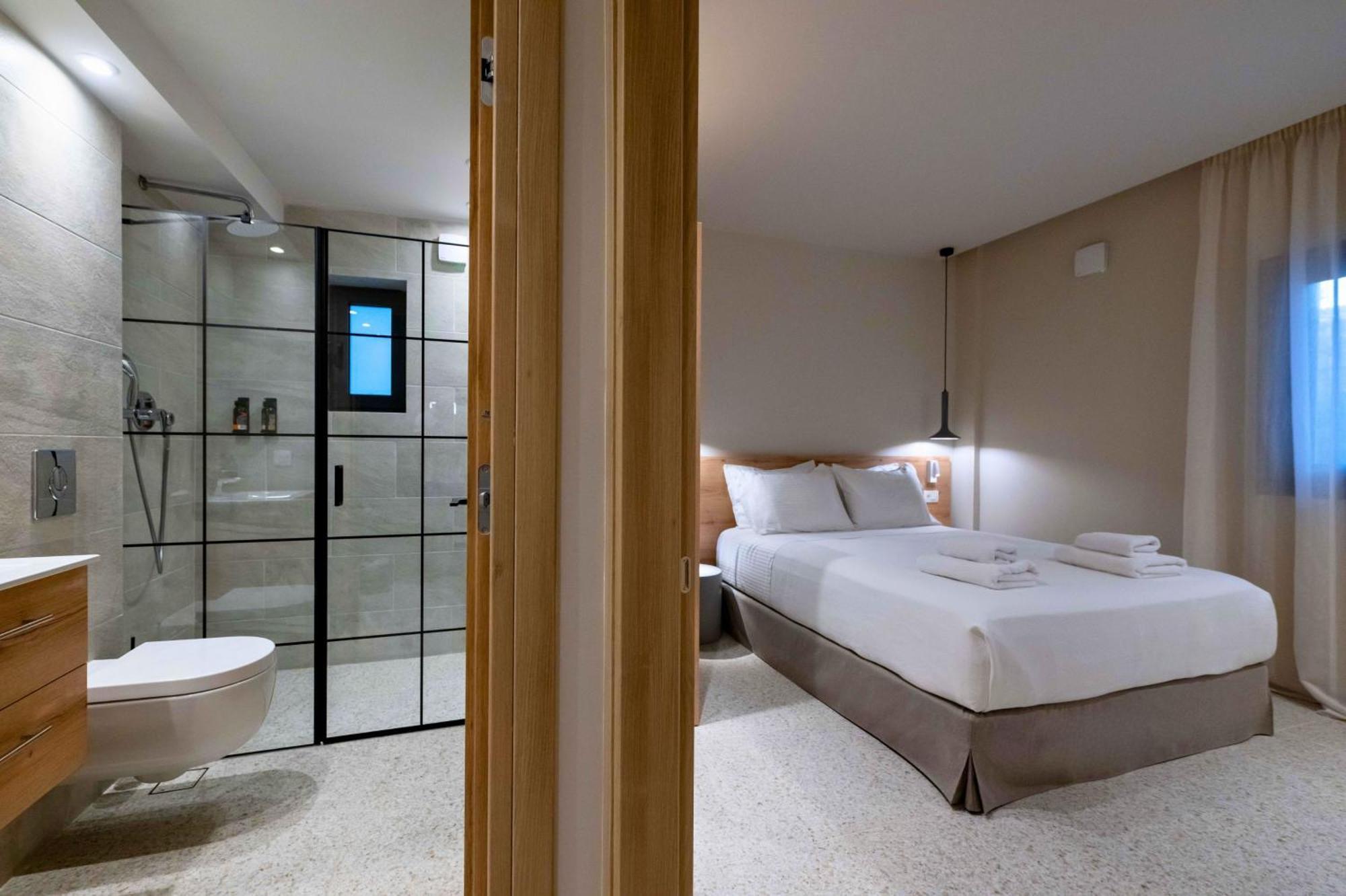 Asklipiou Cube - Kalamata Mediterranean Suites מראה חיצוני תמונה